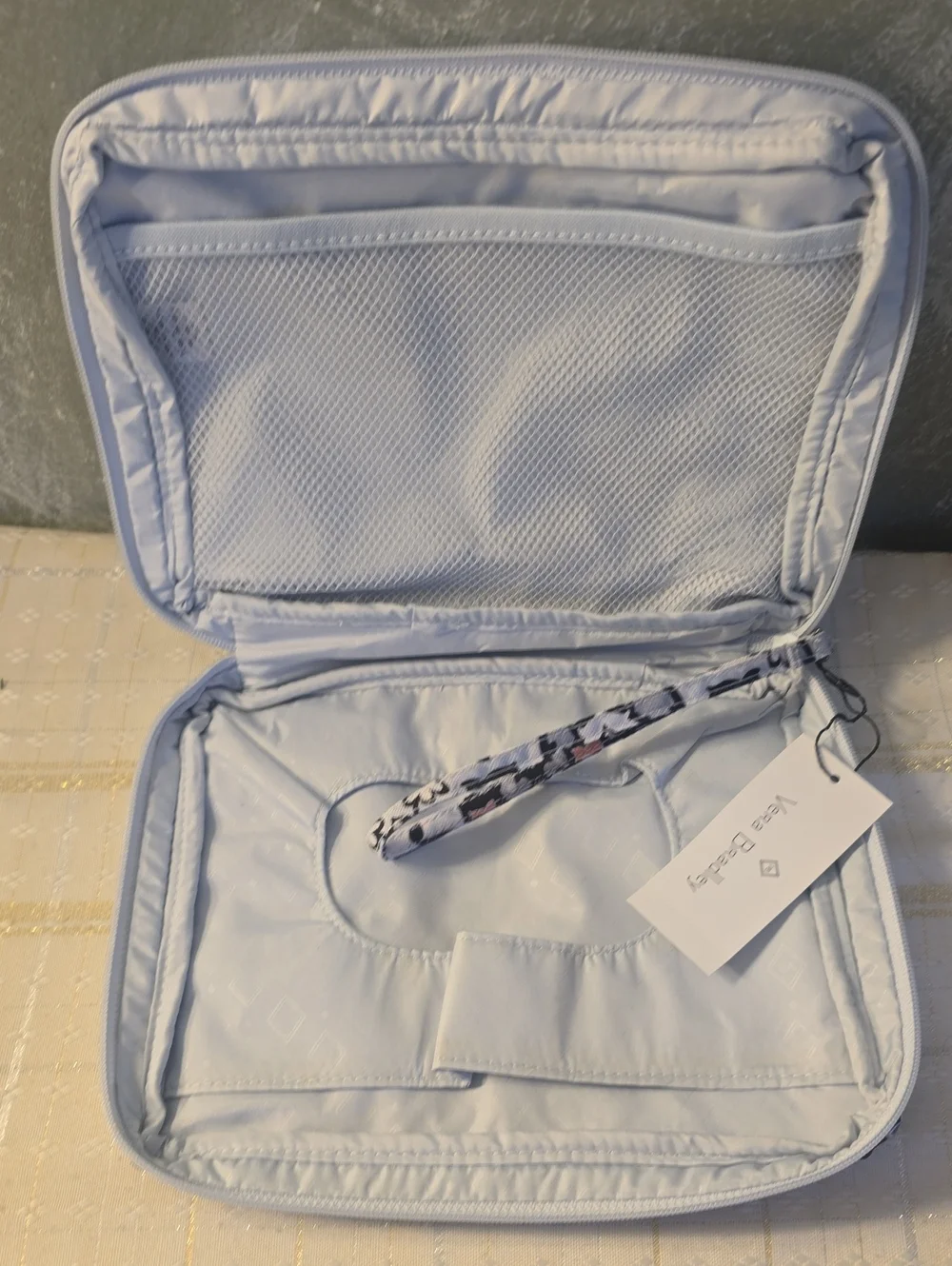 Vera Bradley Lisbon Medallion Wipes/Cosmetic Pouch Wristlet New